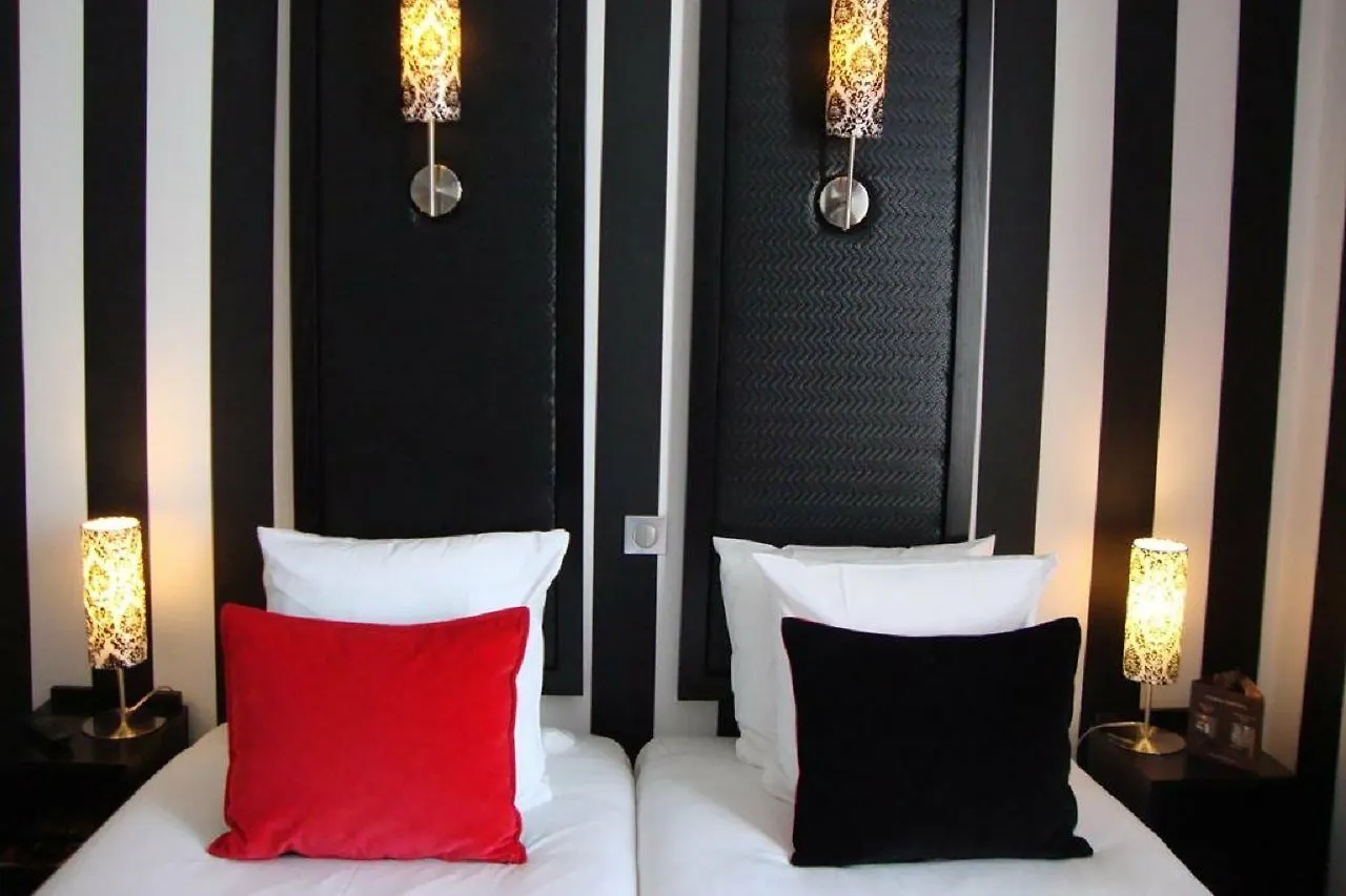 Hotel Peyris Opera París 4*,